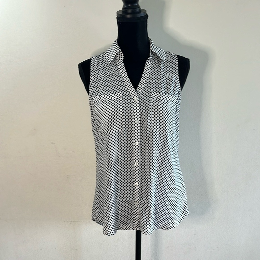 Express The Portofino Shirt Sleeveless Polka Dot Button Down Blouse Original Fit
